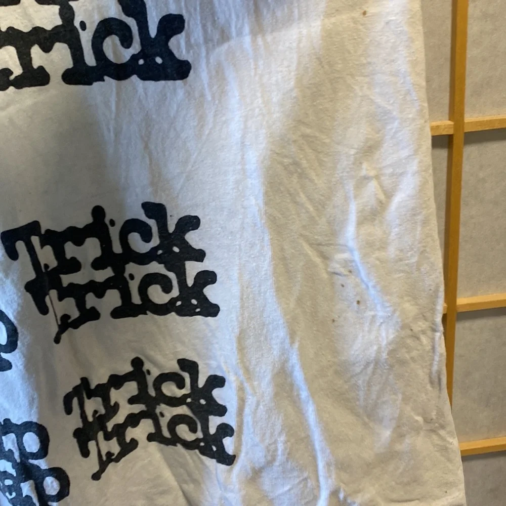 Authentic vintage Cheap Trick tank from 1988 Australian tour - Picture 3 of 12